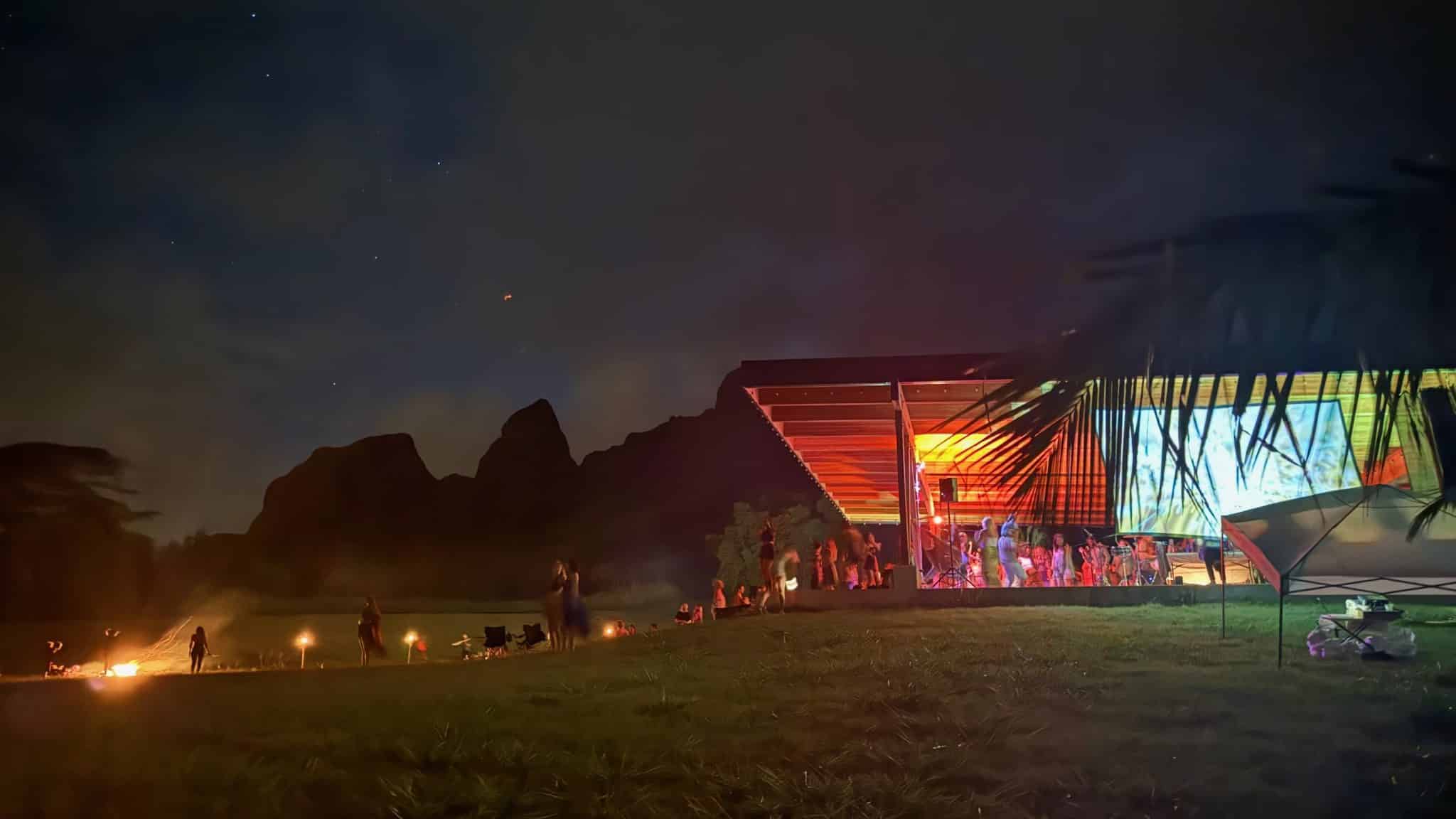 movement temple in hawaii, photo at night under the stars but a closer view